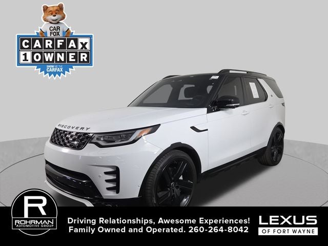 2024 Land Rover Discovery Dynamic SE in Fuji White — front three-quarter view